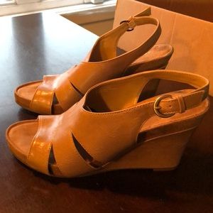 Aerosoles wedges
